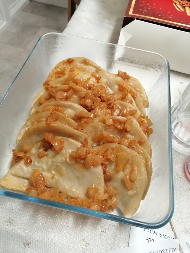 kasza and mushroom pierogi with fried onions